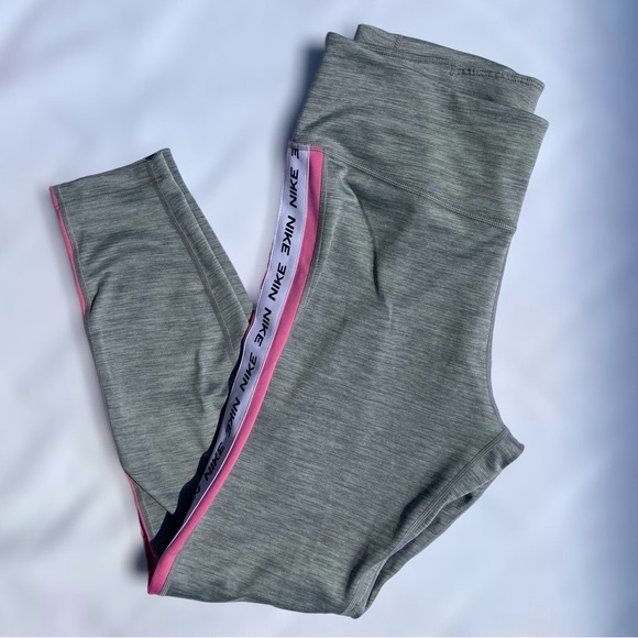 Nike Dri-Fit Patterned Leggings With Pocket - Size Large - Picture 1 of 7